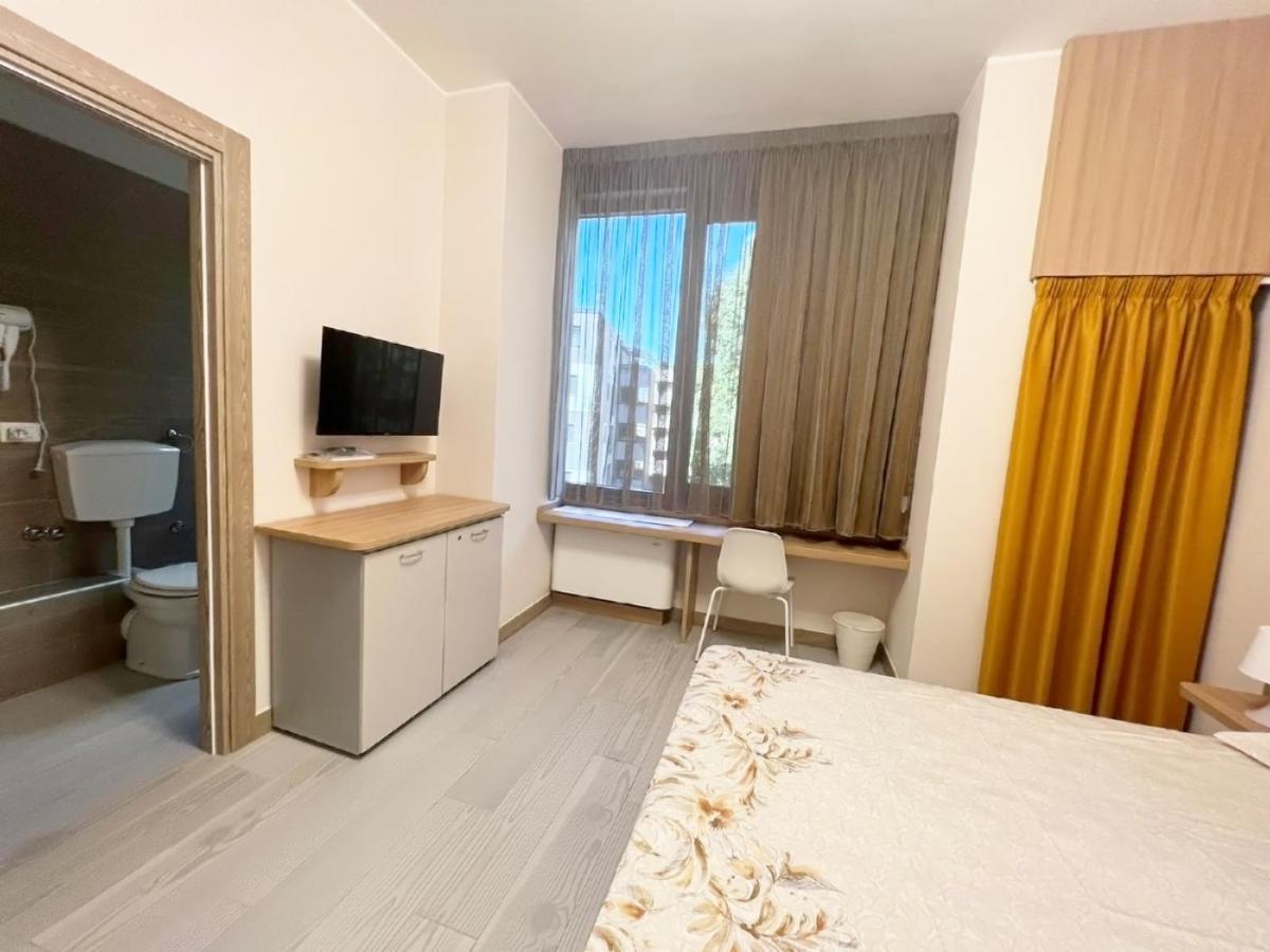 Sissi Comfort Rooms Foresteria Lombarda Монца Экстерьер фото